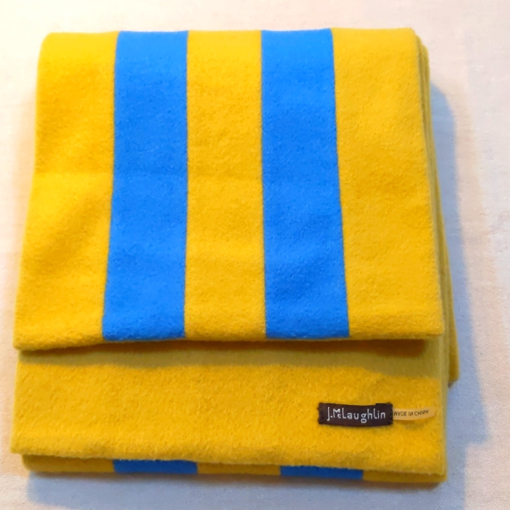 J. McLaughlin Scarf - Picture 3 of 5